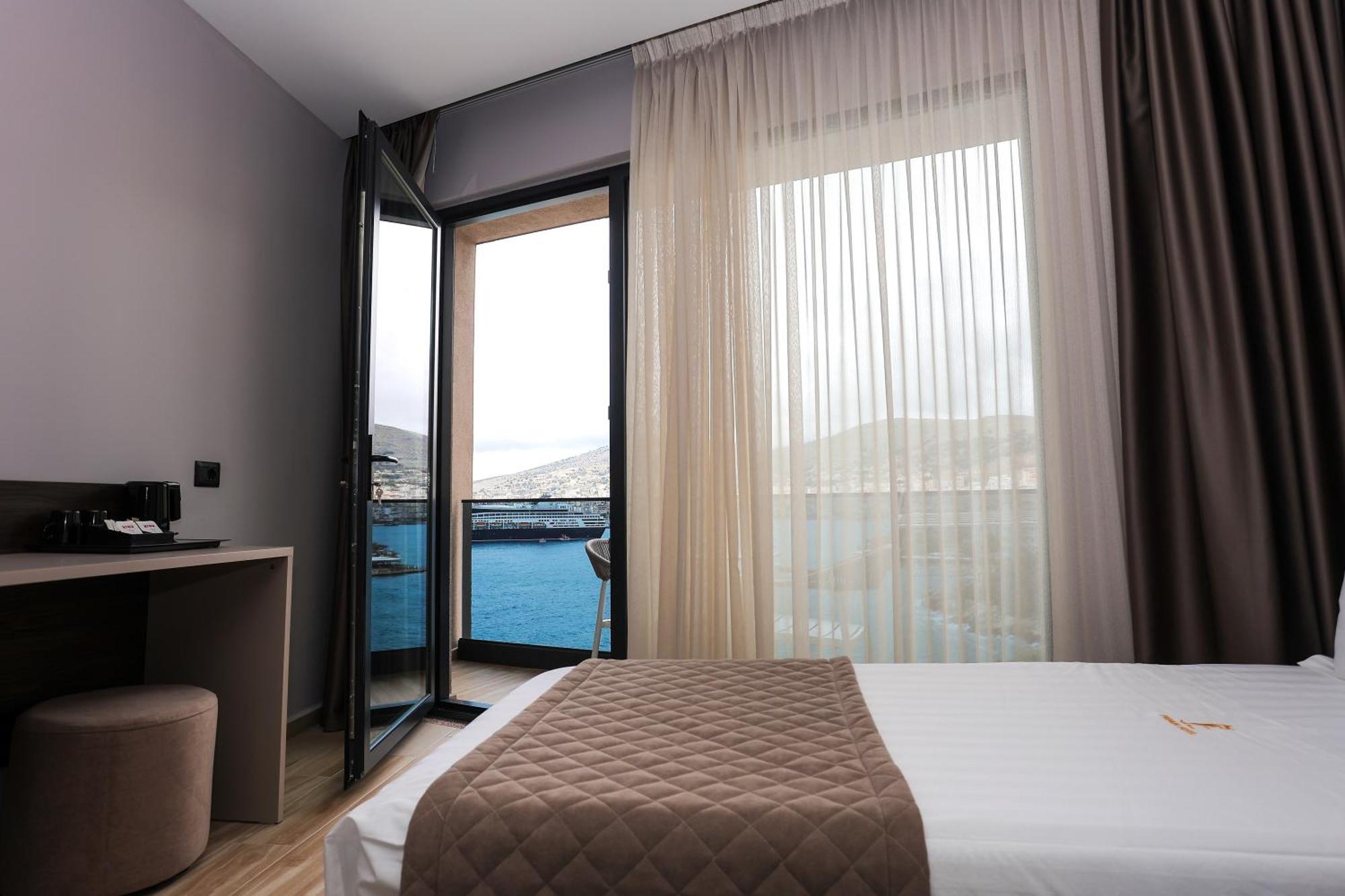 Joelle Premium Hotel Sarande Exterior photo
