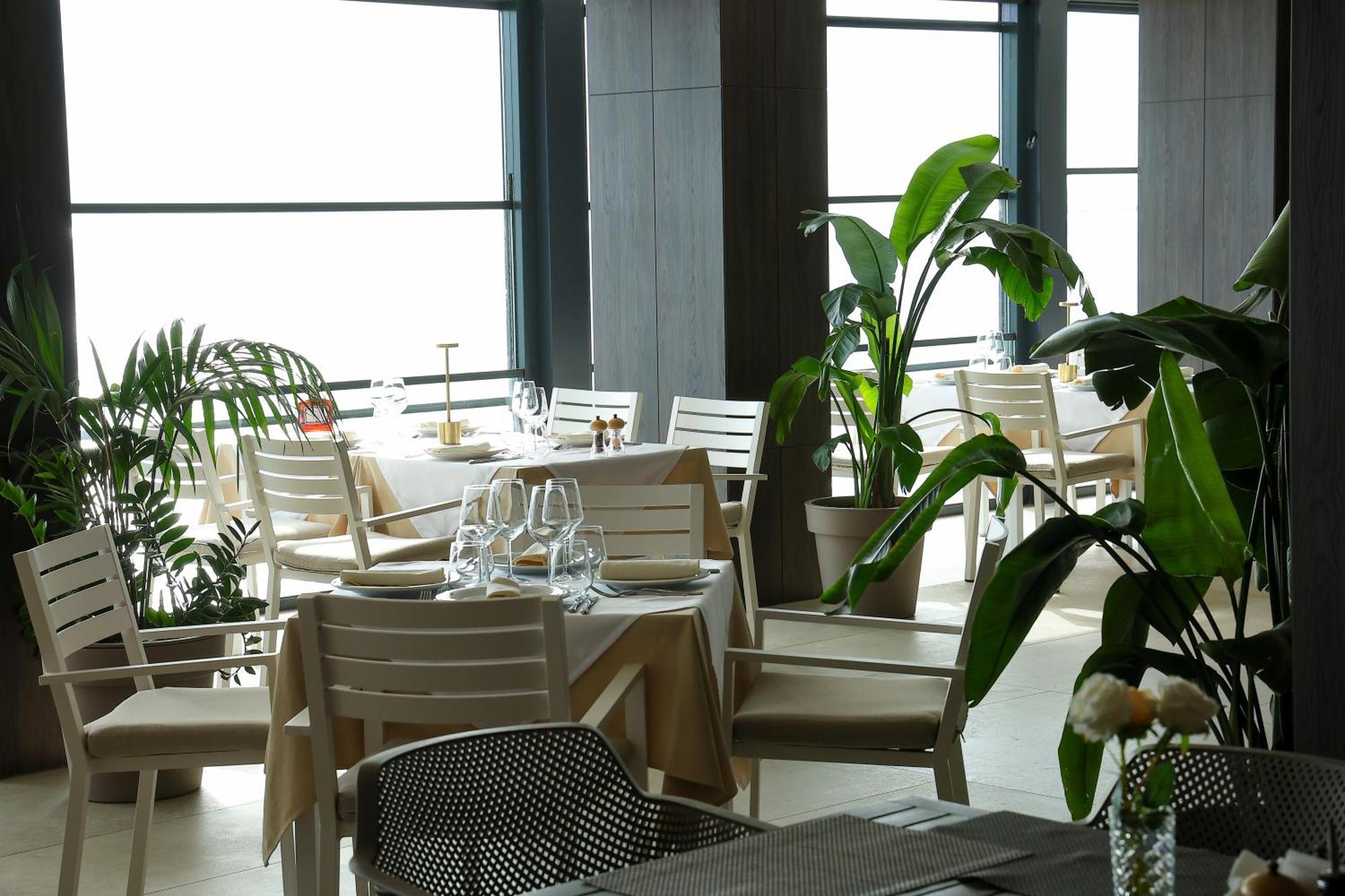 Joelle Premium Hotel Sarande Exterior photo