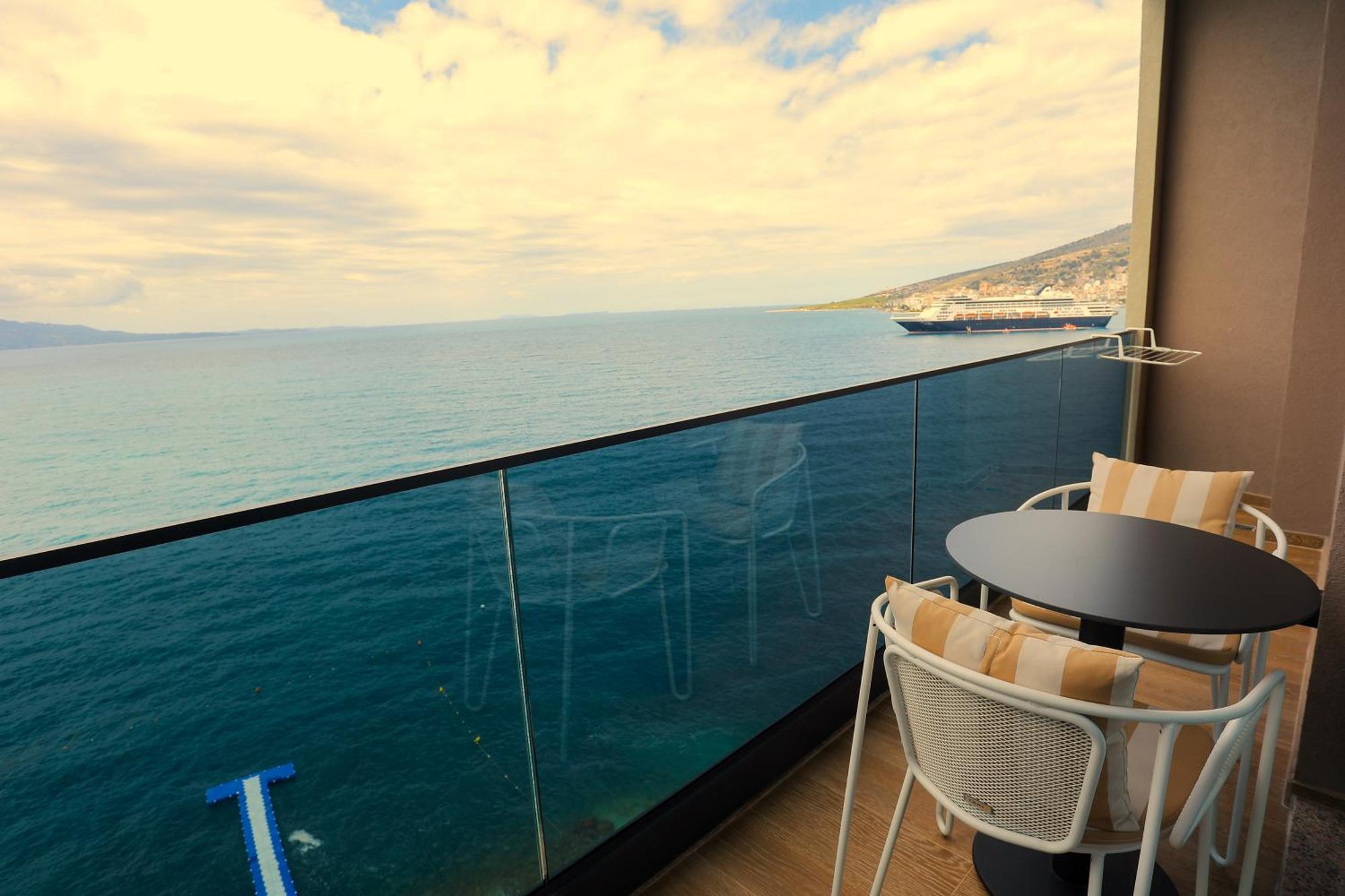 Joelle Premium Hotel Sarande Exterior photo
