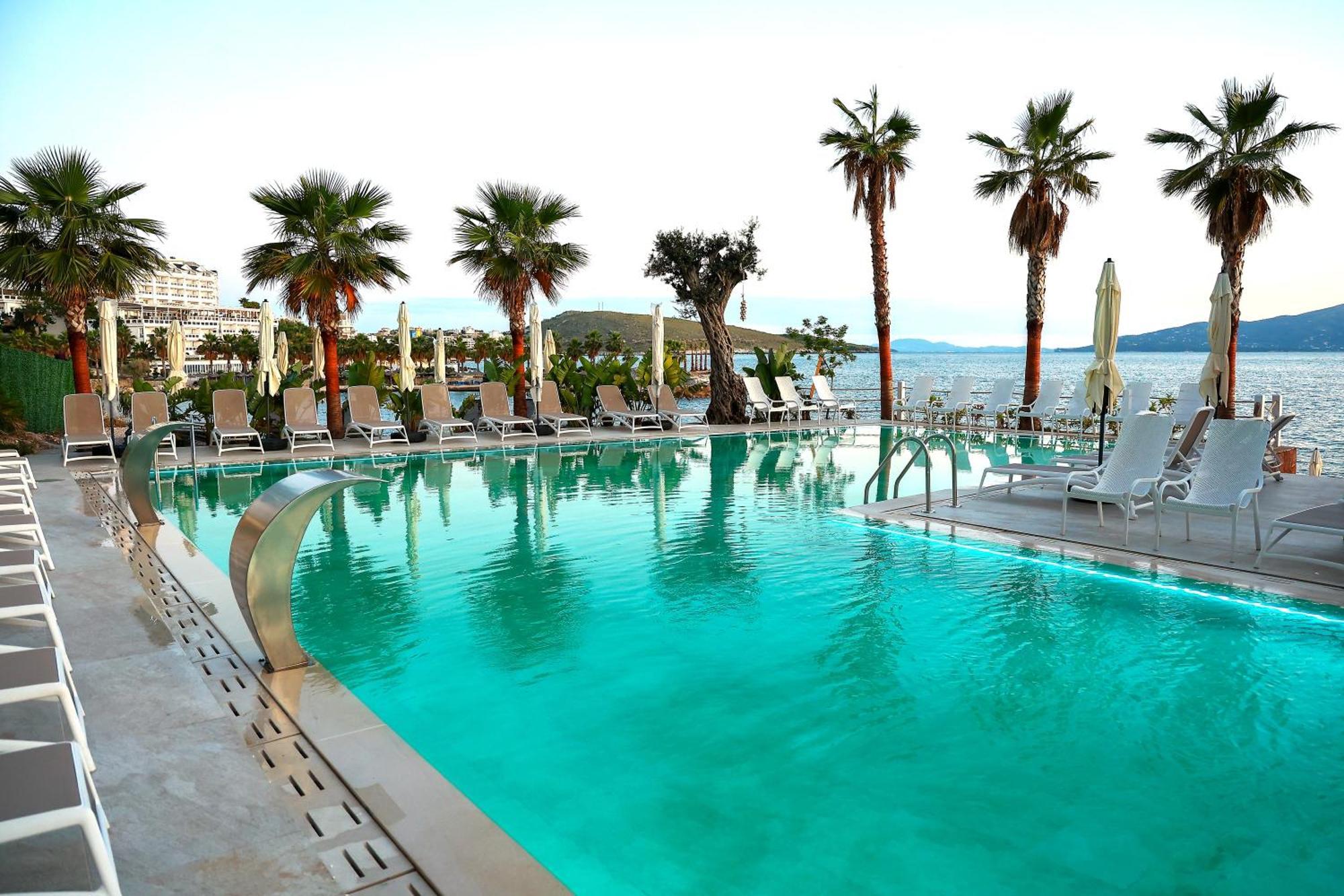 Joelle Premium Hotel Sarande Exterior photo